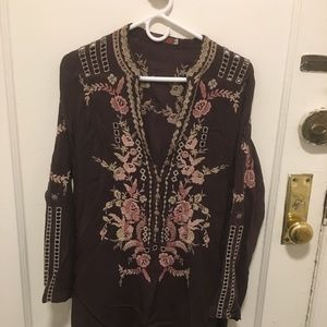 Classy, plum-hued, embroidered Johnny Was top